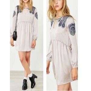 LITTLE WHITE LIES navy and gray embroidered babydoll long sleeve silky dress